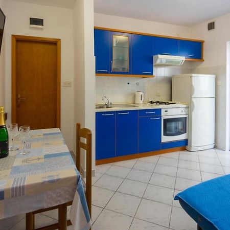 Apartmani Vranjes Podgora Exteriér fotografie