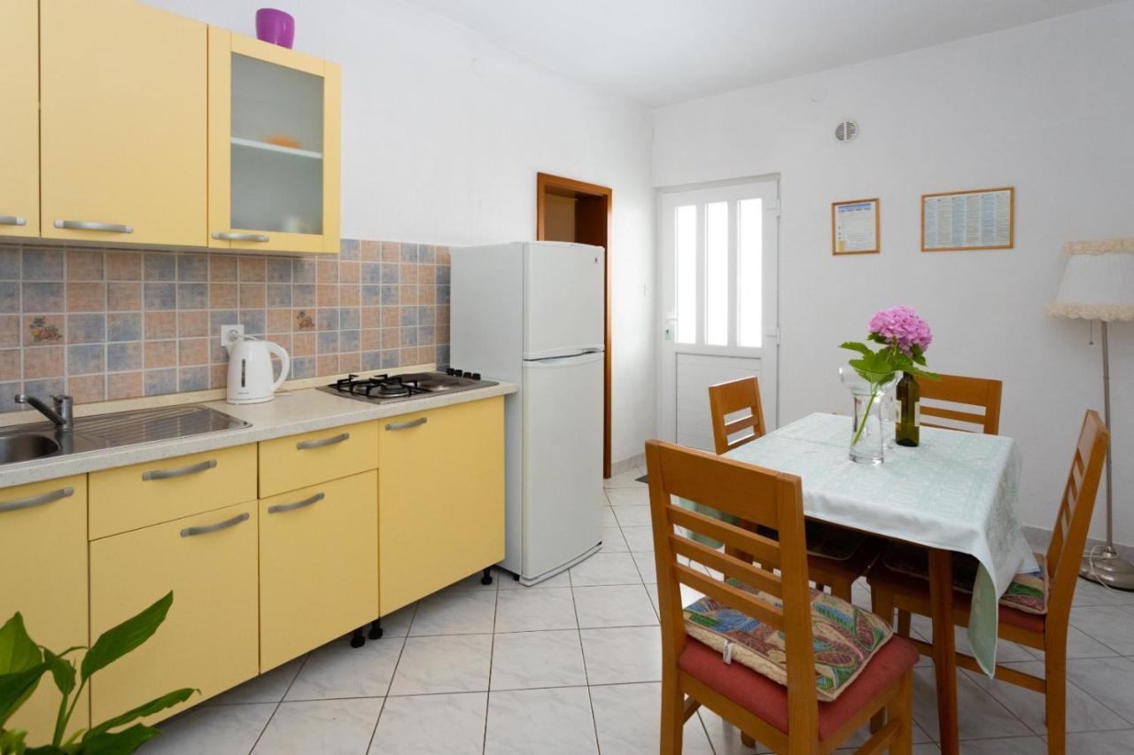 Apartmani Vranjes Podgora Exteriér fotografie