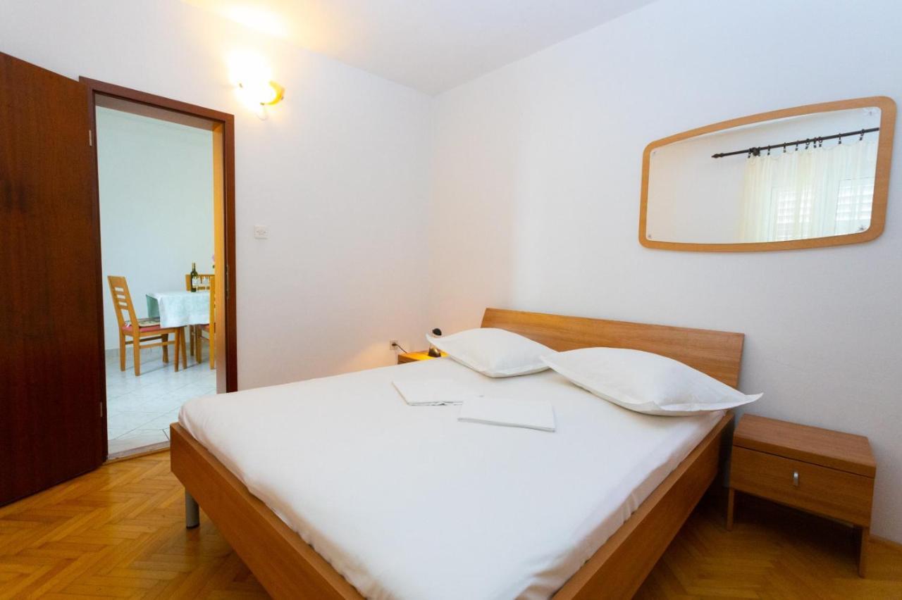 Apartmani Vranjes Podgora Exteriér fotografie