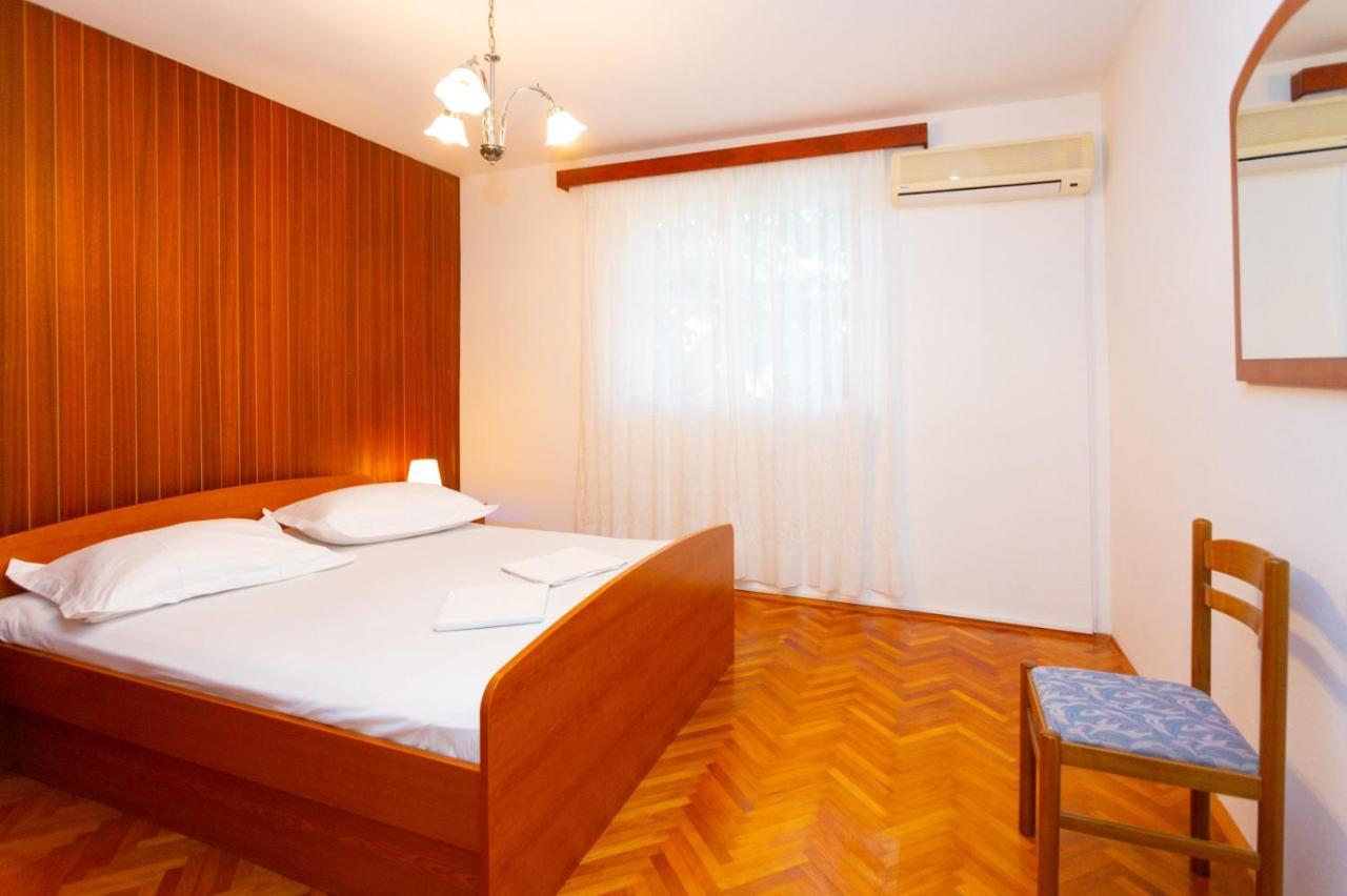 Apartmani Vranjes Podgora Exteriér fotografie