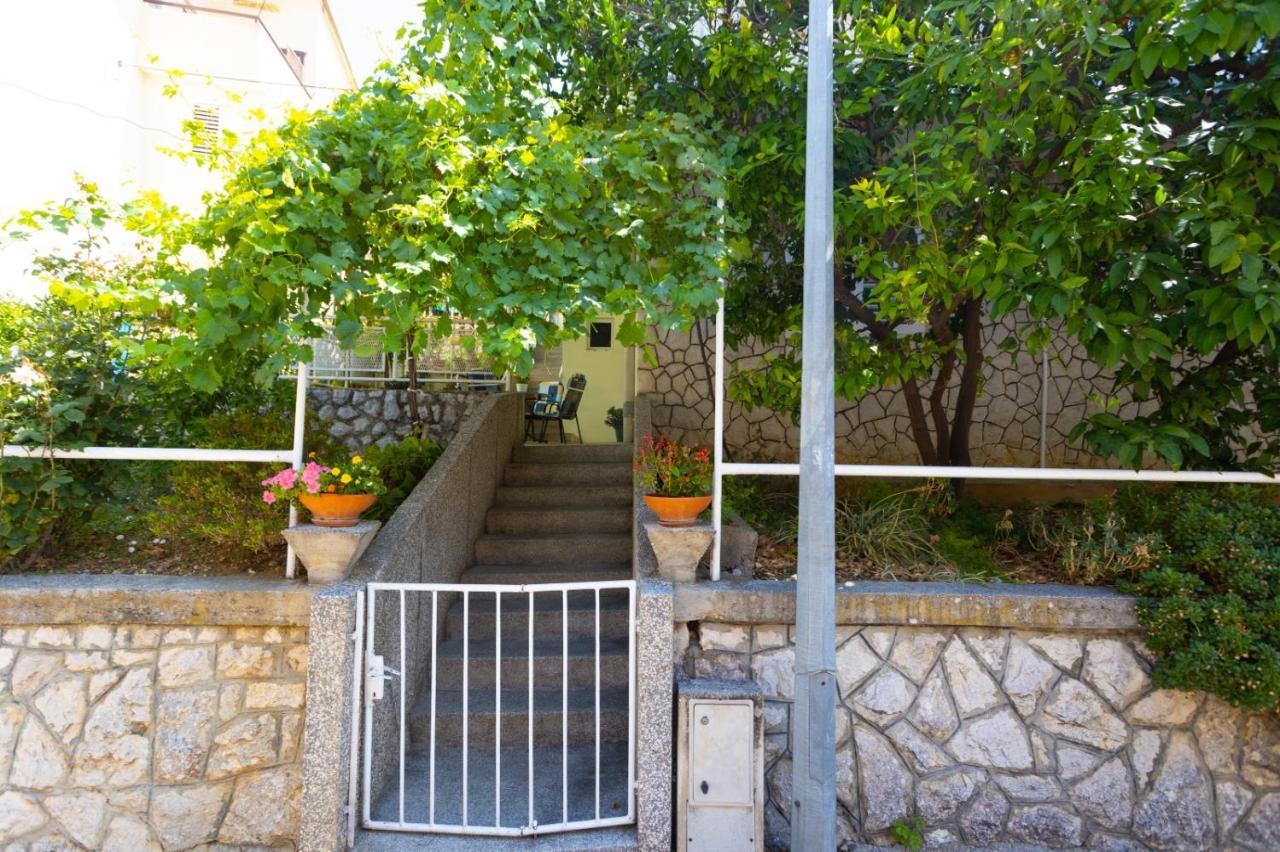 Apartmani Vranjes Podgora Exteriér fotografie
