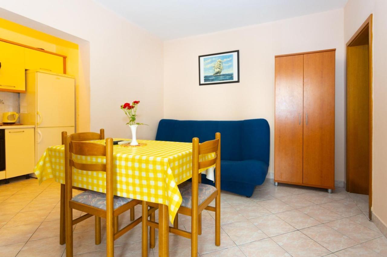 Apartmani Vranjes Podgora Exteriér fotografie