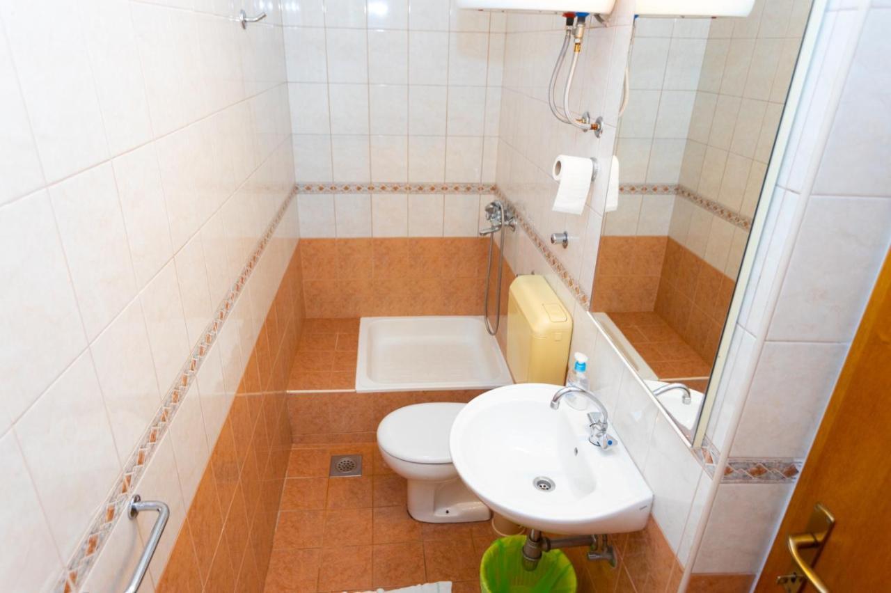 Apartmani Vranjes Podgora Exteriér fotografie