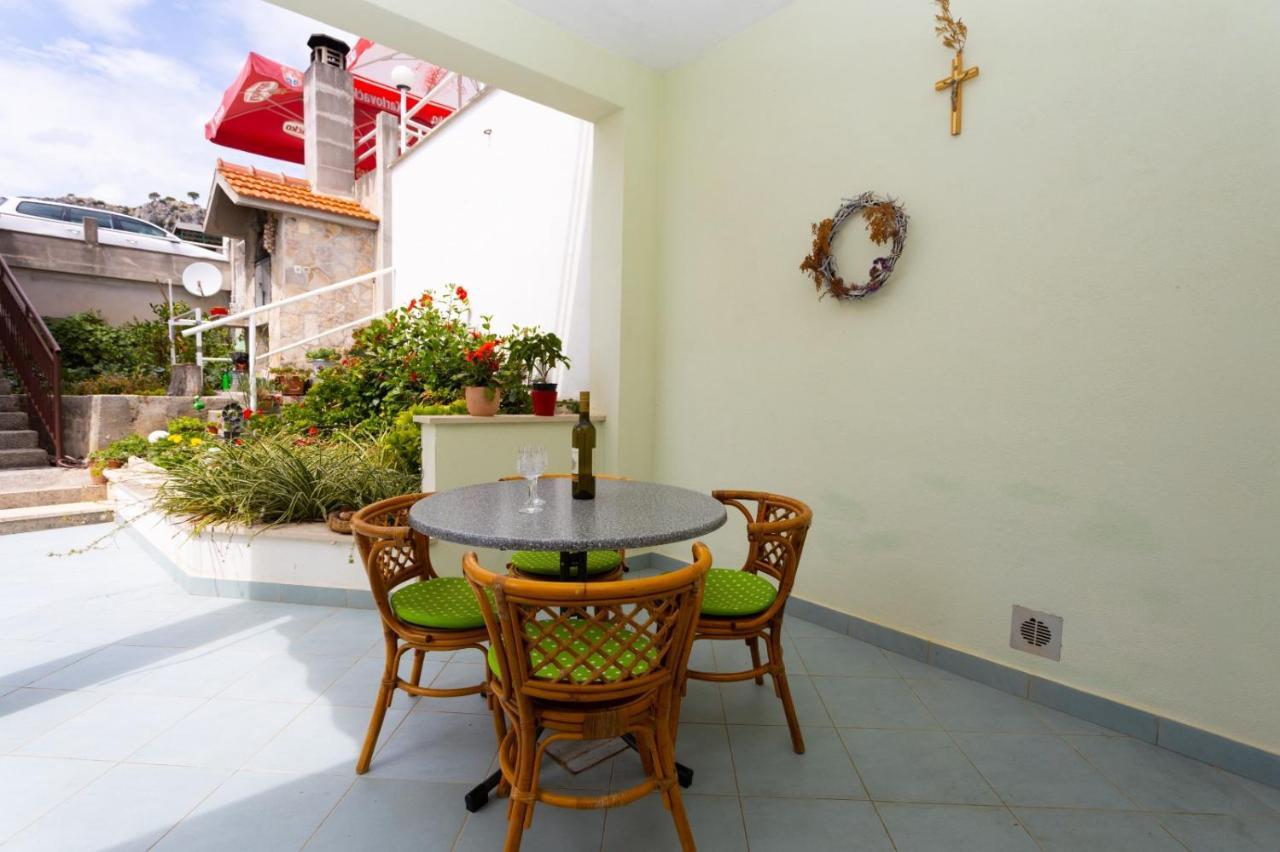 Apartmani Vranjes Podgora Exteriér fotografie